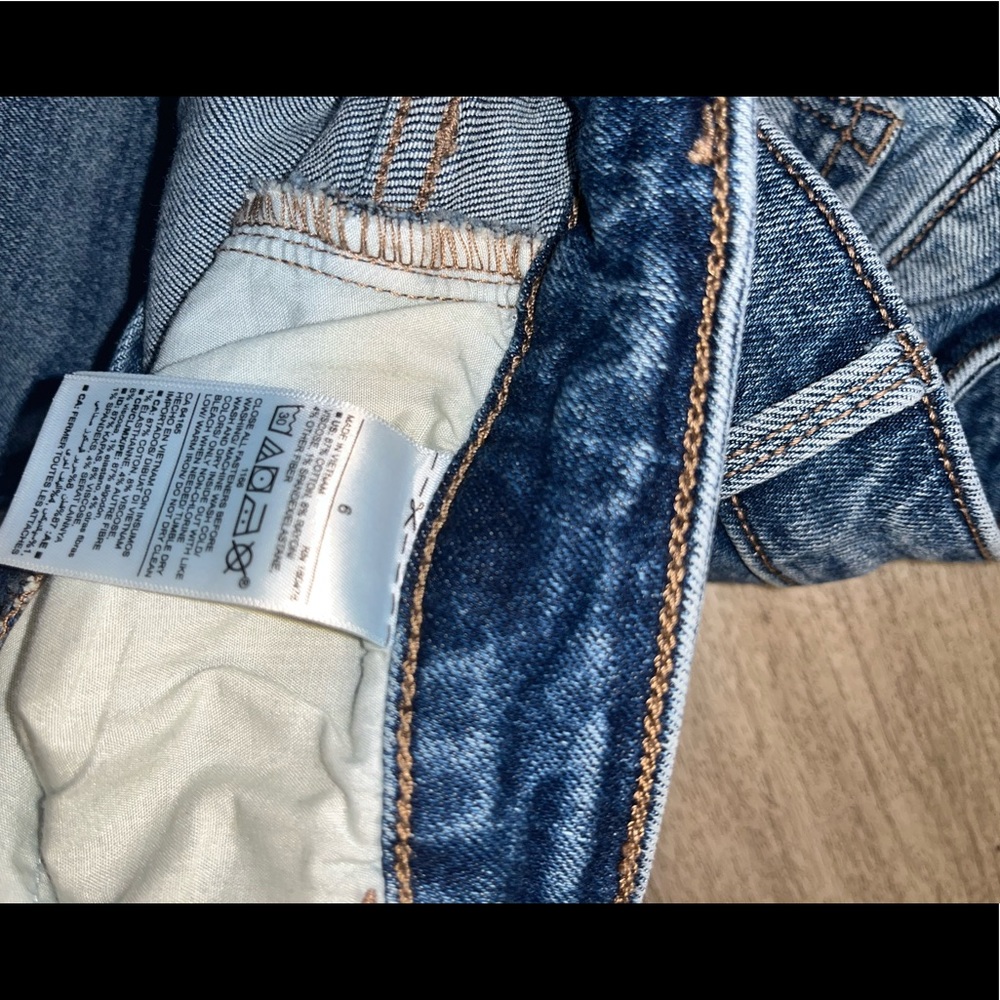 High Rise Jeans - Picture 3 of 5